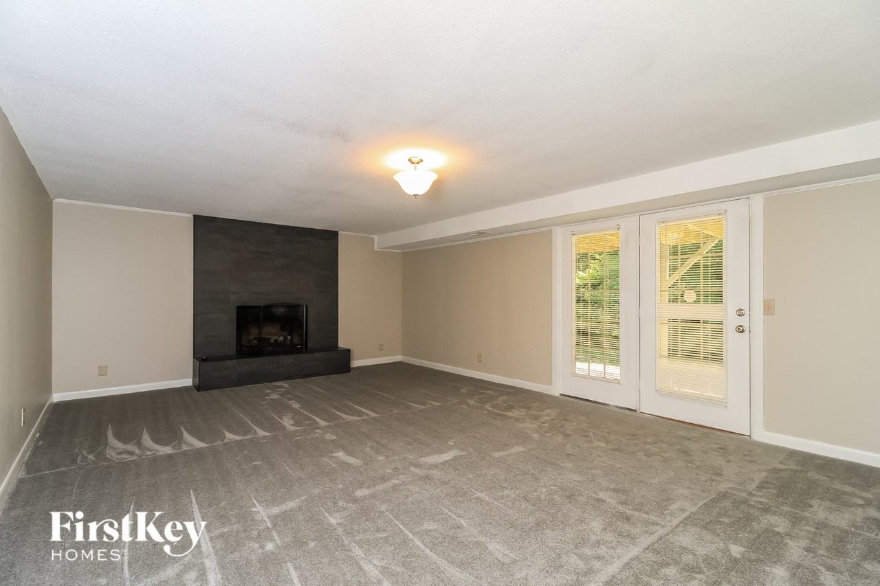 5601 Kane Dr - Photo 7 of 15