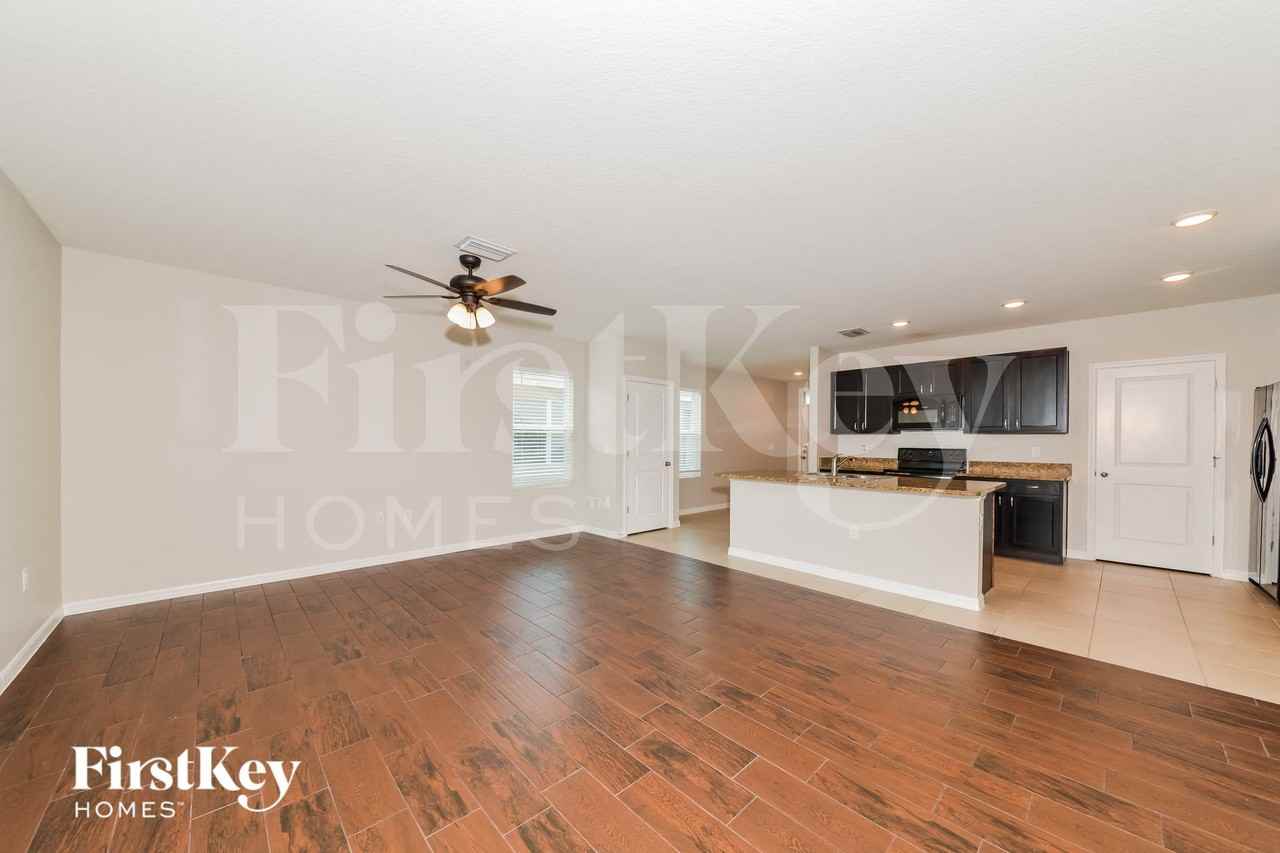 5227 San Palermo Dr - Photo 3 of 15
