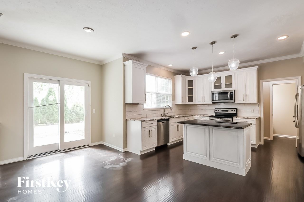 10911 Jessie Cir - Photo 5 of 16