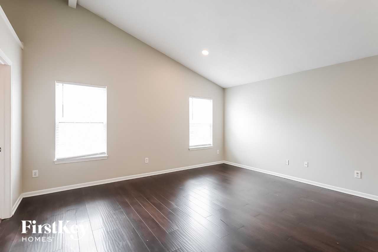 10911 Jessie Cir - Photo 6 of 16