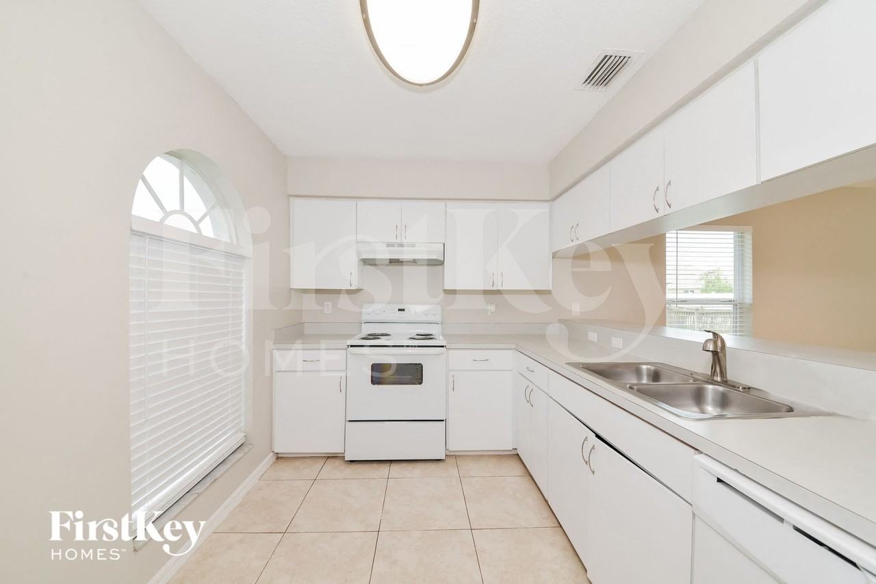 5265 Birch Ave - Photo 5 of 15