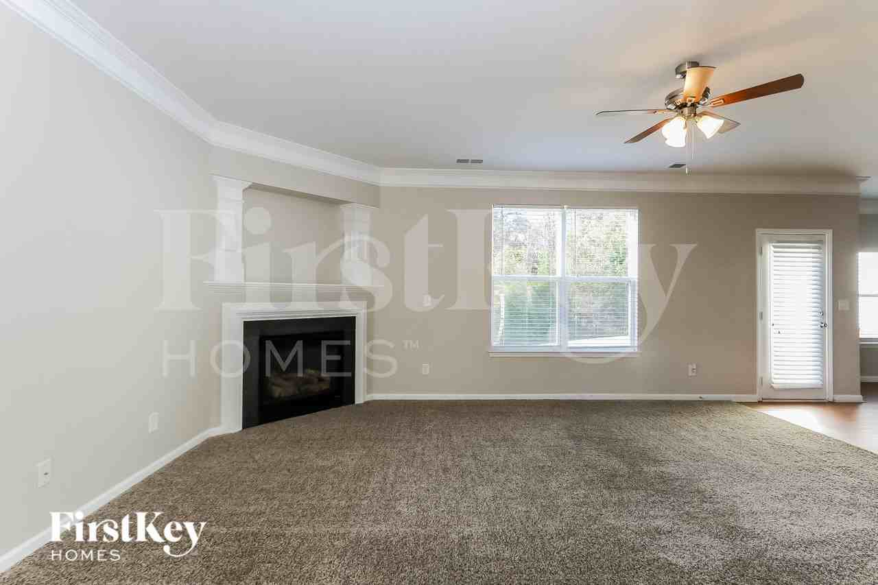 3841 Quill Ct - Photo 3 of 15