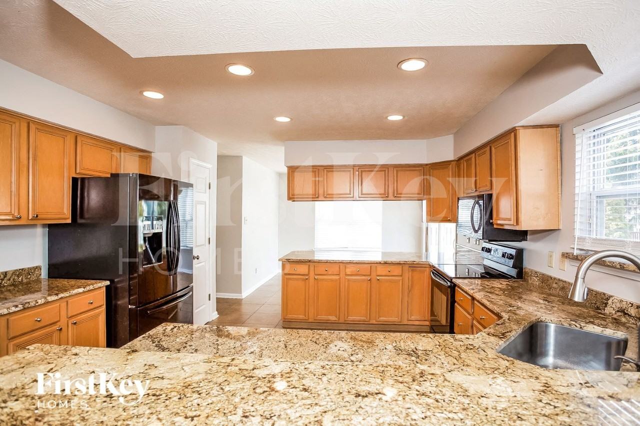 5292 Breakers Way - Photo 7 of 15