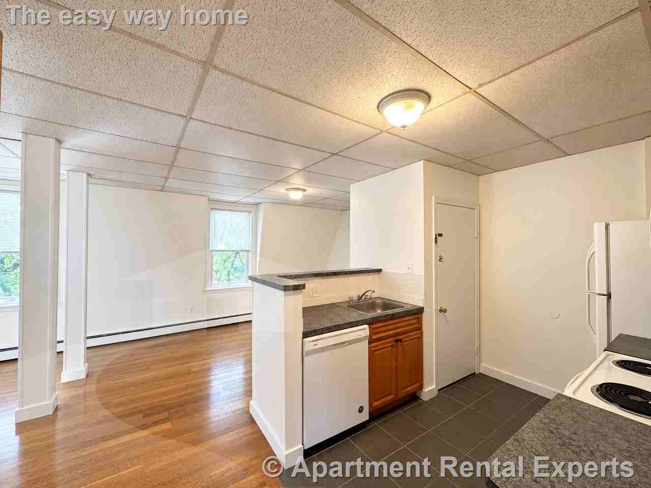 37 Davis Sq #2
