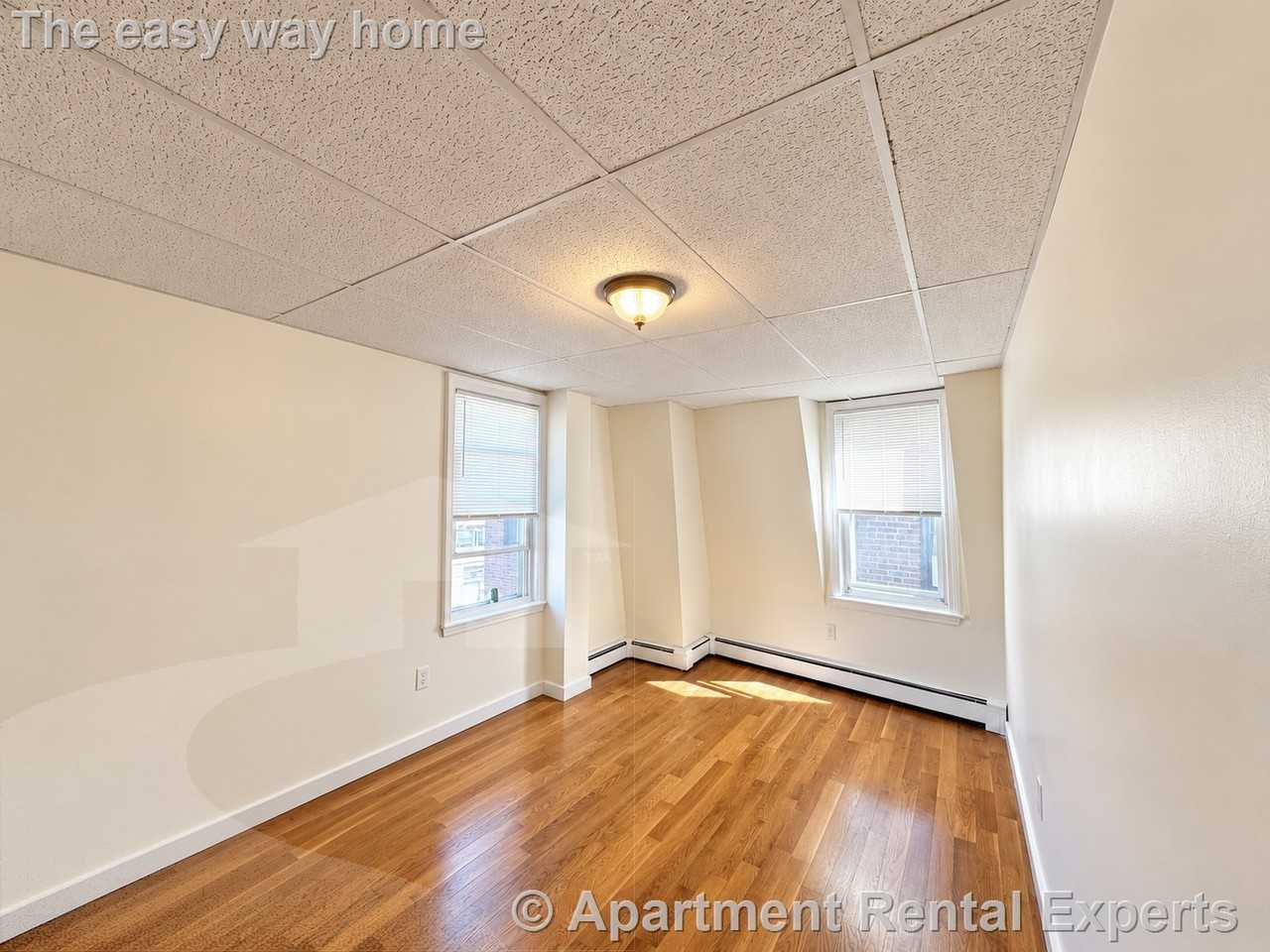 37 Davis Sq #2 - Photo 6 of 8