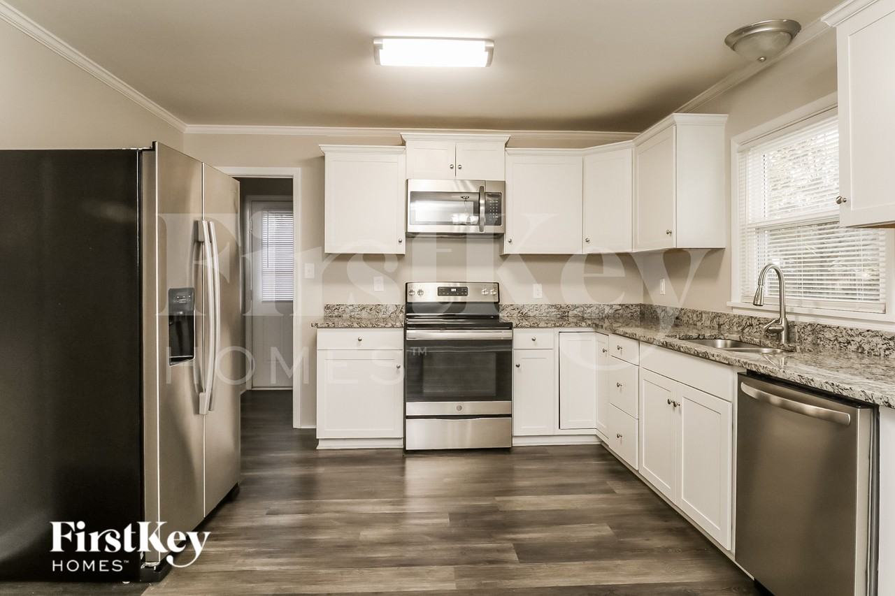 1722 Aster Ln - Photo 7 of 16