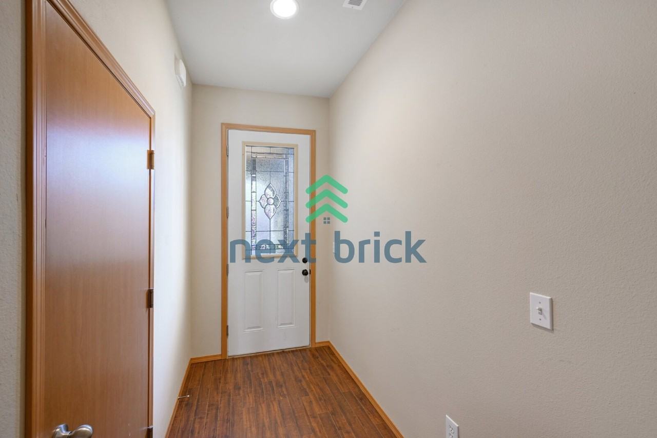 2203 107th Ave Se - Photo 2 of 26