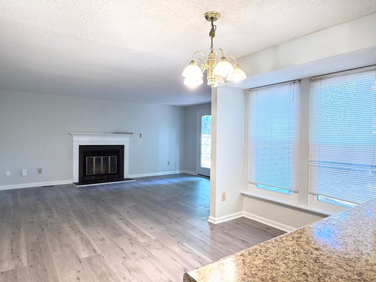107 Hilary Pl - Photo 6 of 24