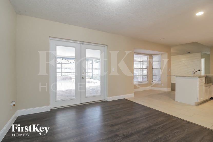 8532 Park Highland Dr - Photo 4 of 11