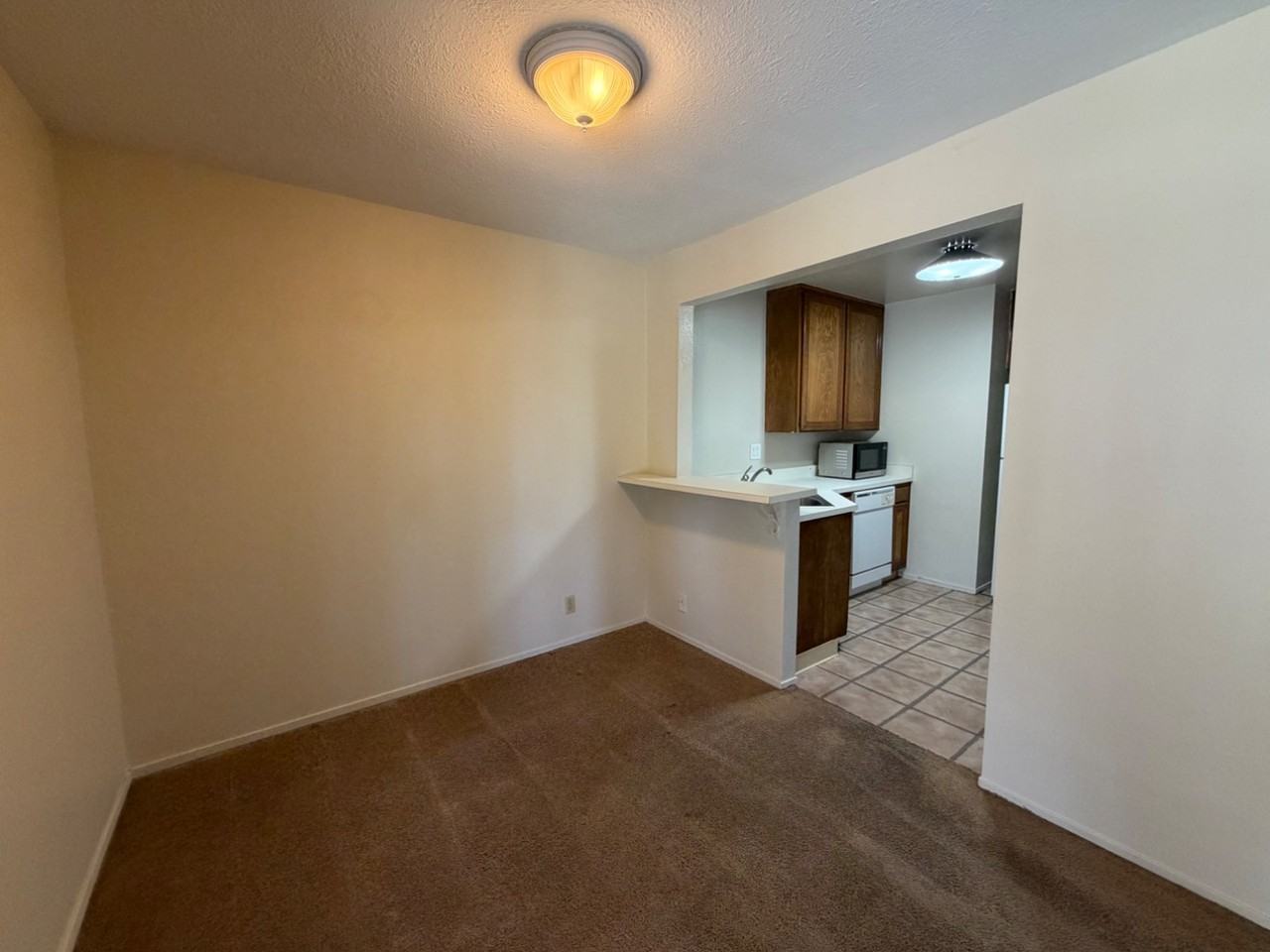 1033 Alta Mira Dr #B - Photo 4 of 23