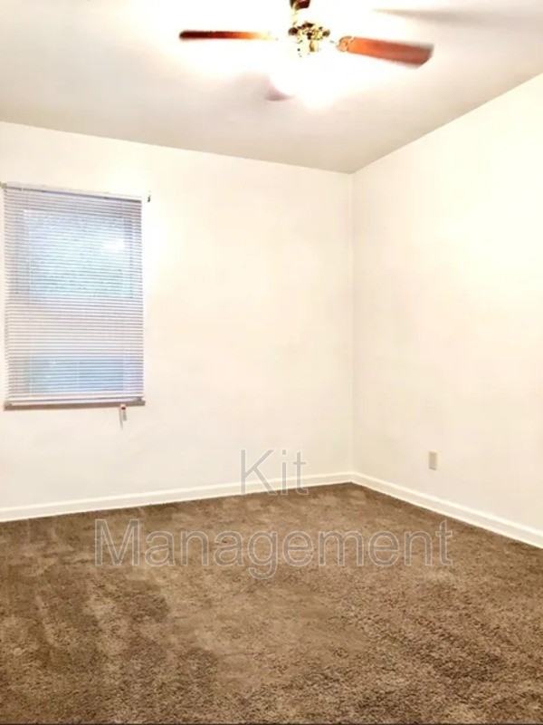 3337 Douglas Rd - Photo 4 of 7
