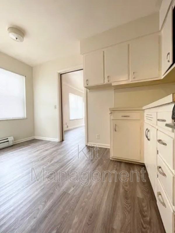 3337 Douglas Rd - Photo 5 of 7