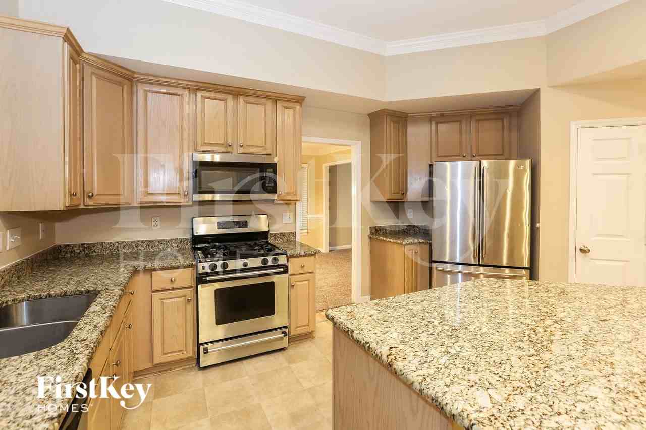 9718 Whitewood Trl - Photo 7 of 19