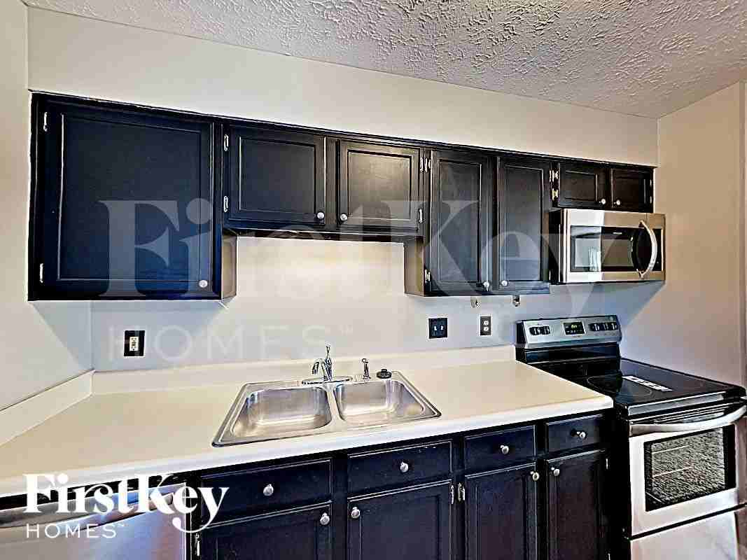 9459 Hadway Dr - Photo 5 of 17
