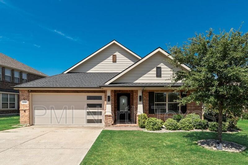 12009 Fairbanks Ct - Photo 4 of 23