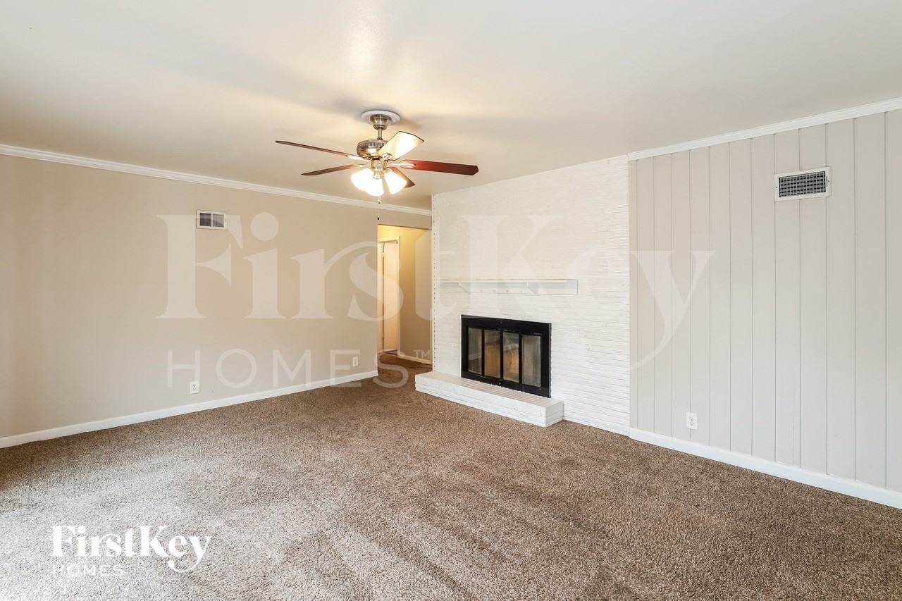 6311 N Lenox Ave - Photo 3 of 16