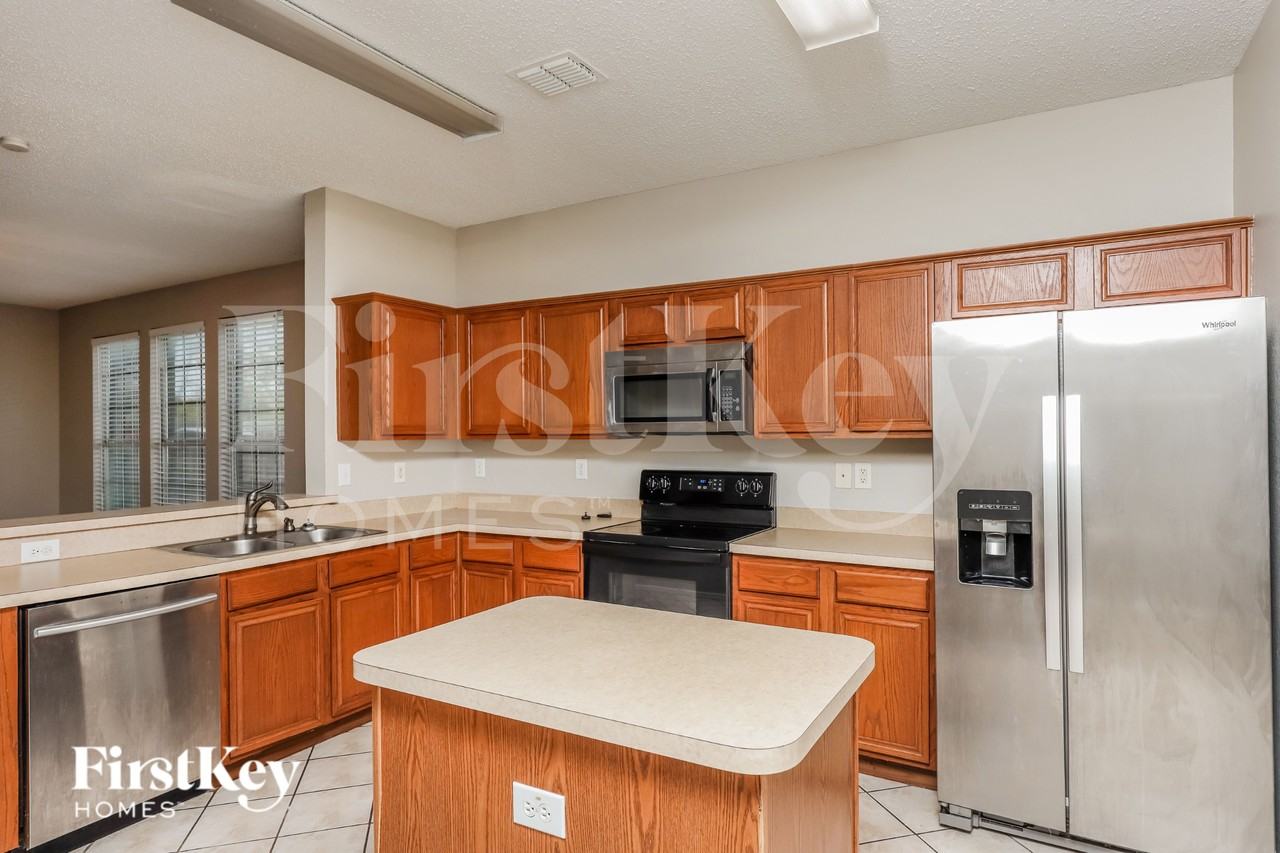 520 Dogwood Trl - Photo 6 of 16