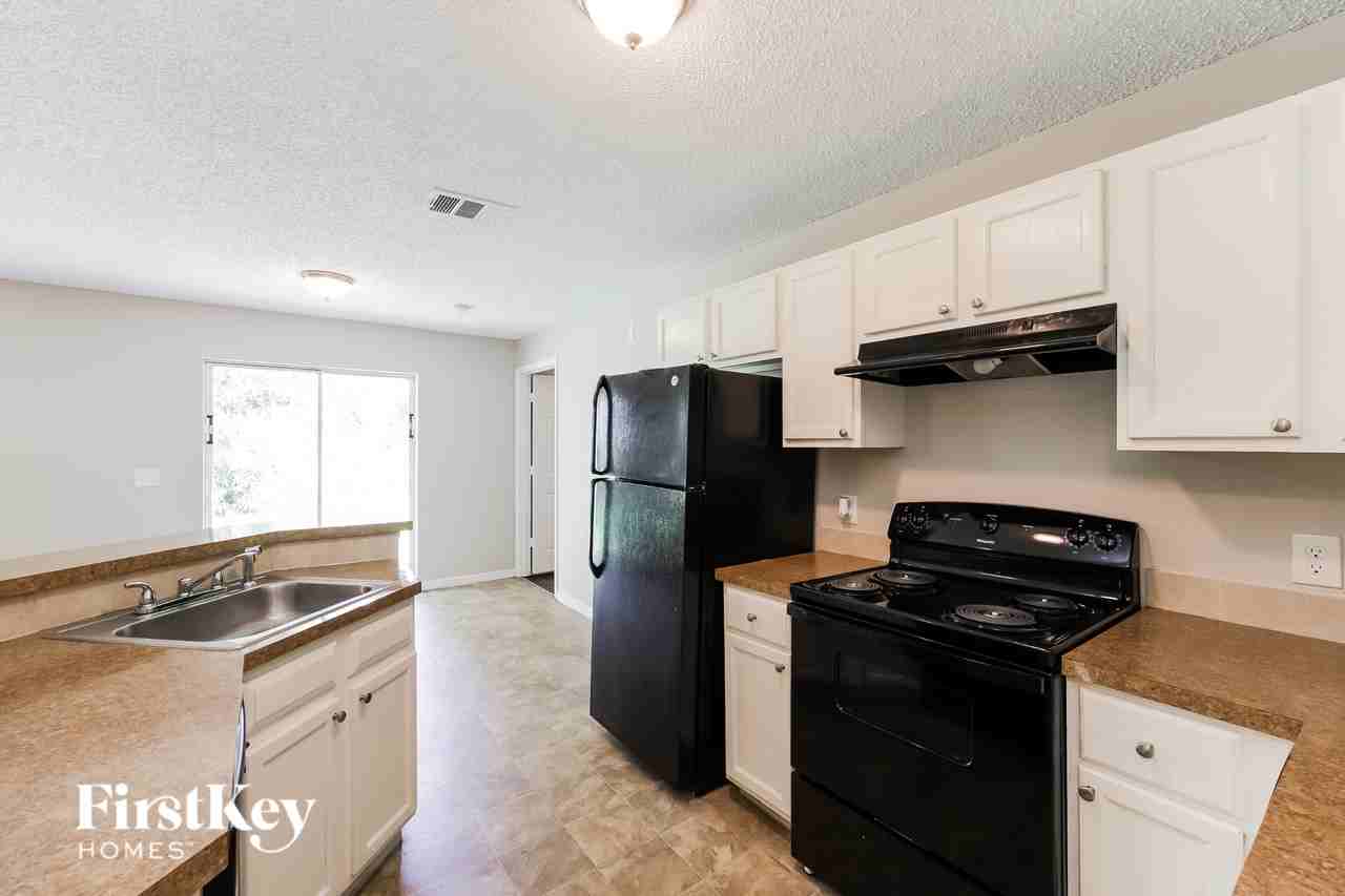 475 Clay St - Photo 7 of 16