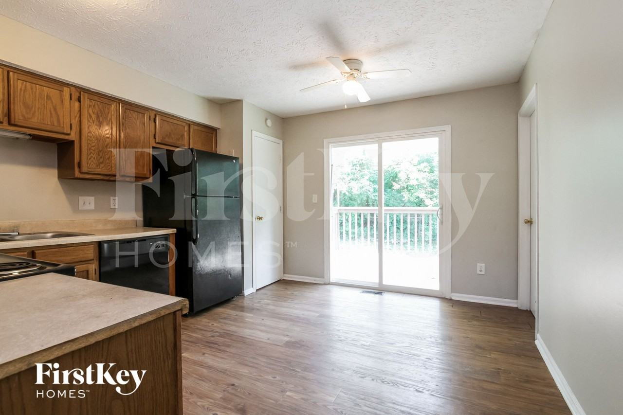 4333 Phoenix Dr - Photo 4 of 15