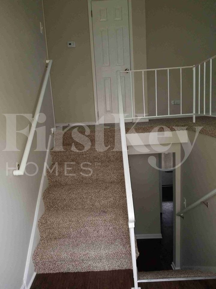 422 E Tulip Dr - Photo 2 of 19