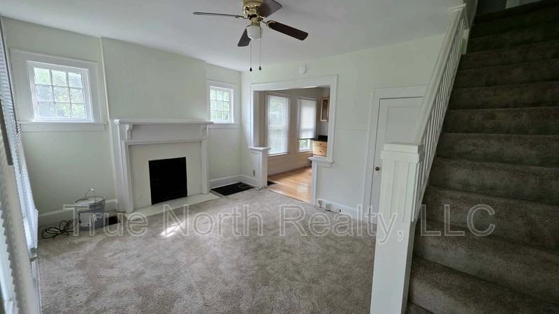 47 University St
