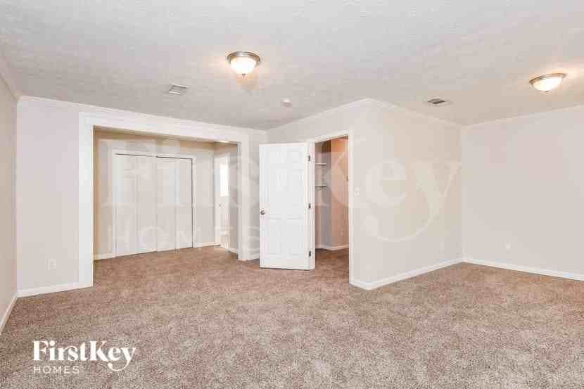 2238 Carmen Ct - Photo 2 of 16