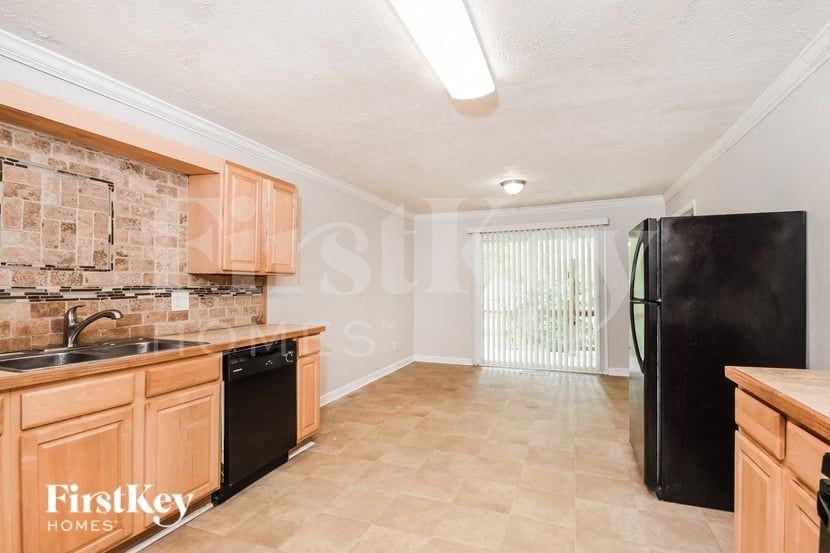 2238 Carmen Ct - Photo 7 of 16