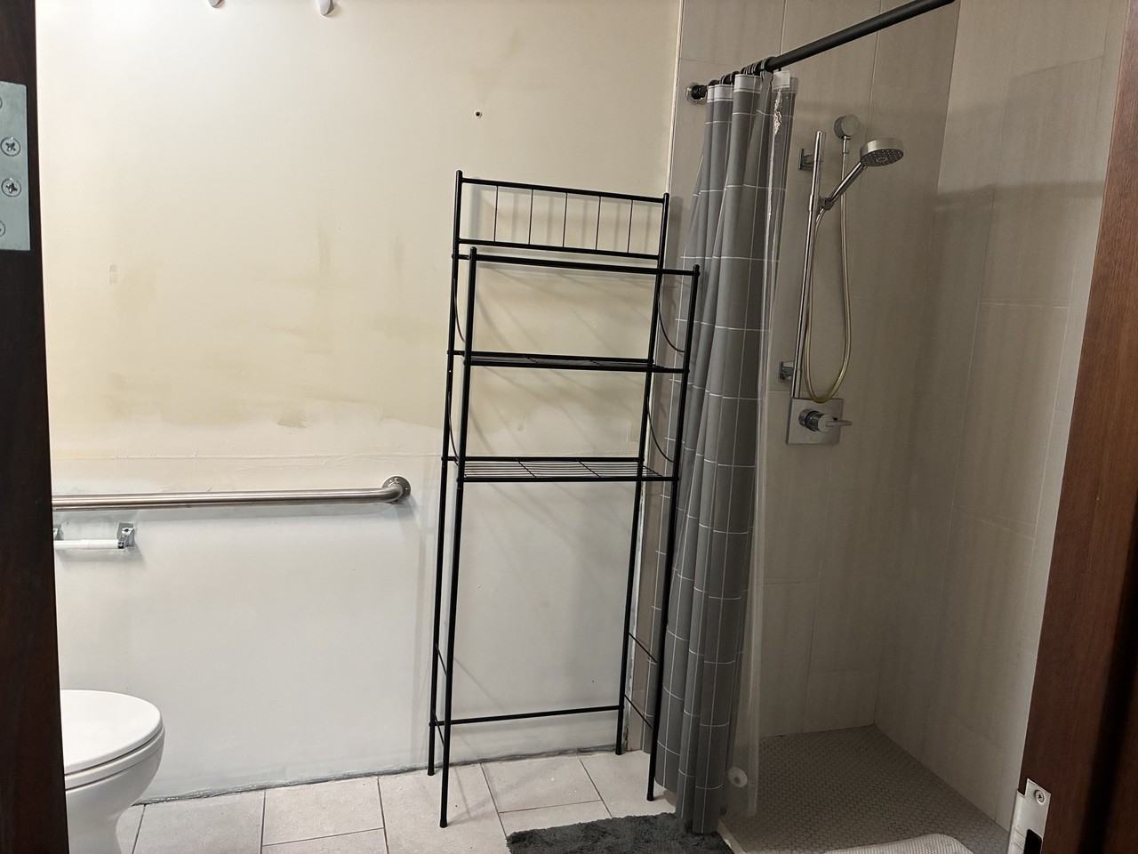 611 Gayley Ave #3 - Photo 6 of 15
