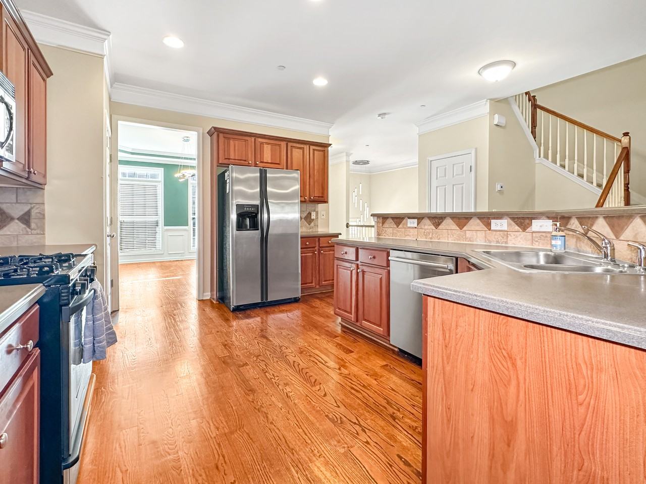 209 Aldridge Pl #9 - Photo 4 of 27