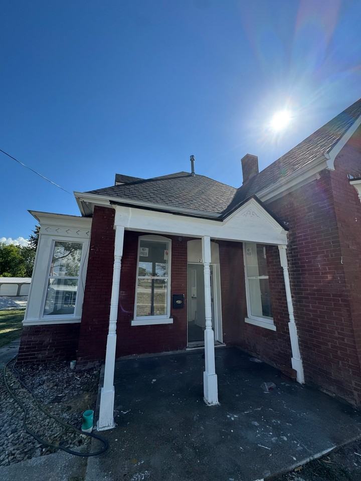 216 E Walton St #NA - Photo 3 of 21