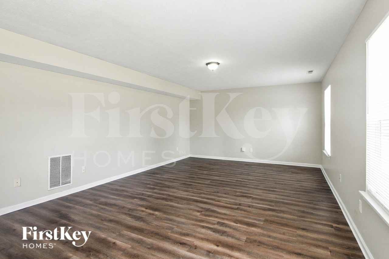 1843 Brook Crossing Way - Photo 3 of 16