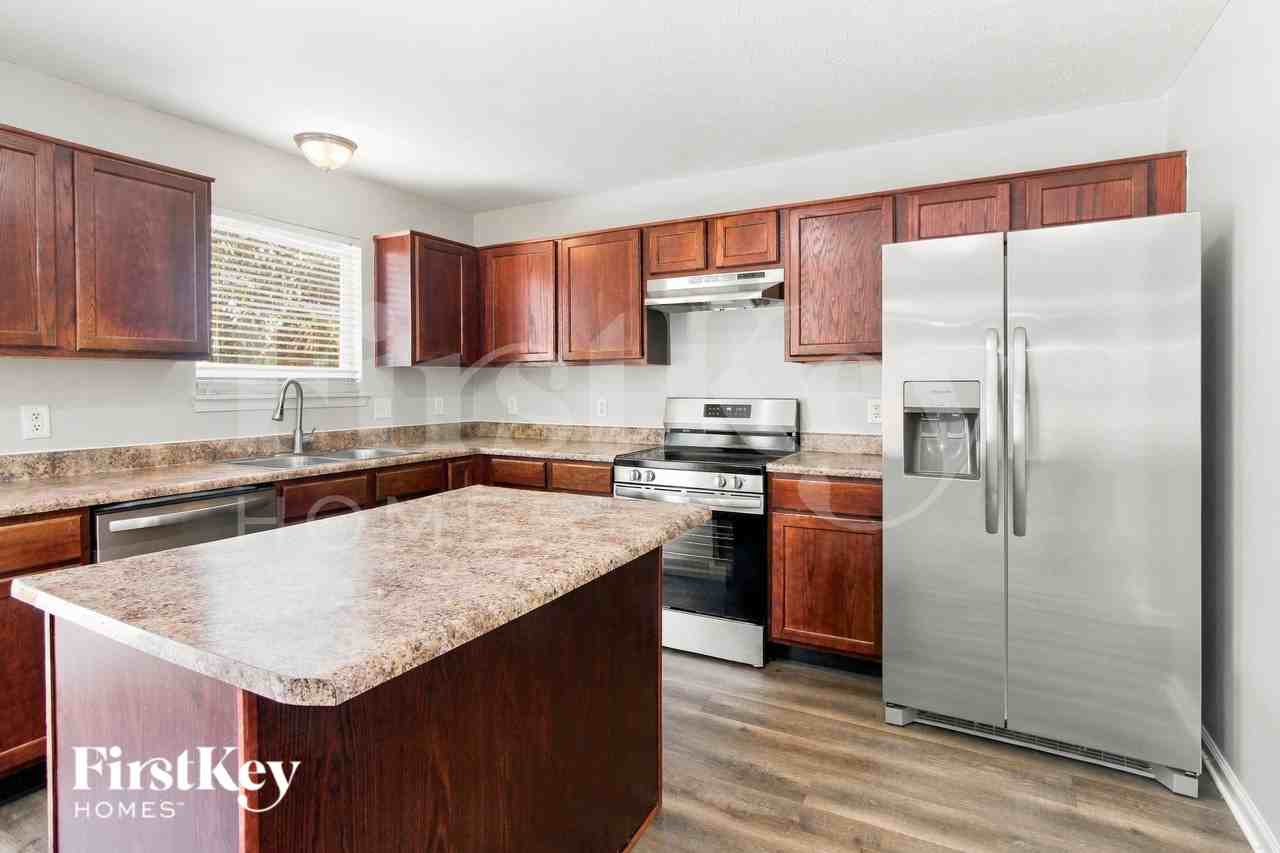 1843 Brook Crossing Way - Photo 5 of 16