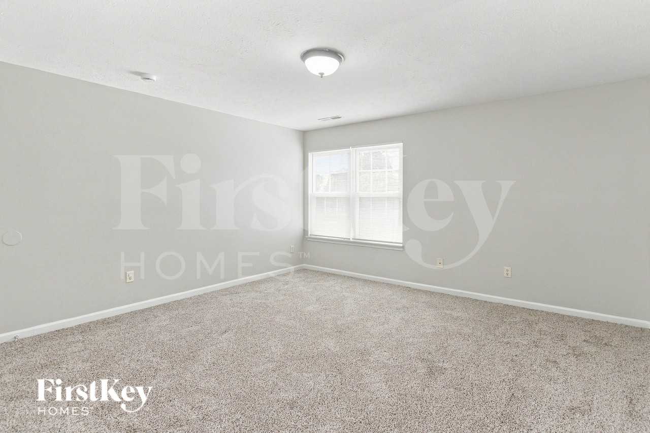1843 Brook Crossing Way - Photo 7 of 16