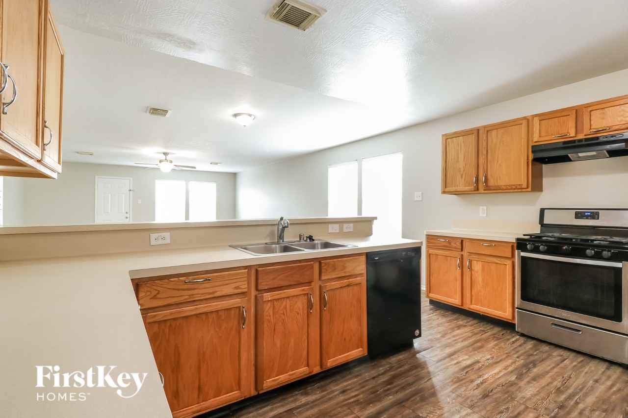 16814 Perryton Ln - Photo 5 of 16