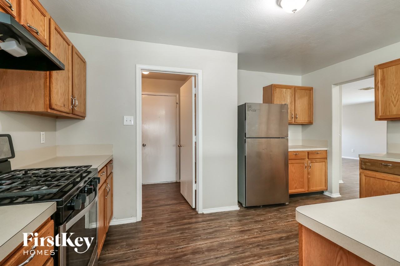 16814 Perryton Ln - Photo 6 of 16