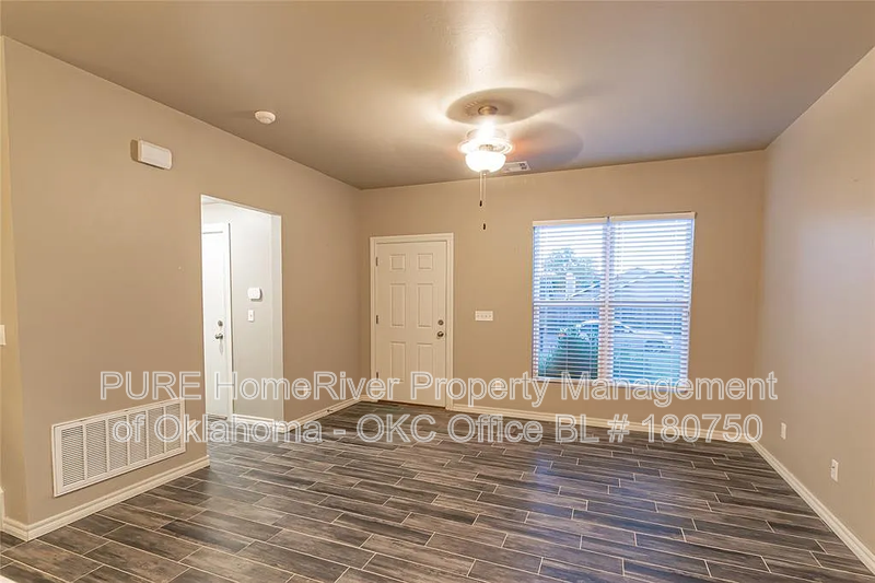 428 Belmont Cir - Photo 4 of 13