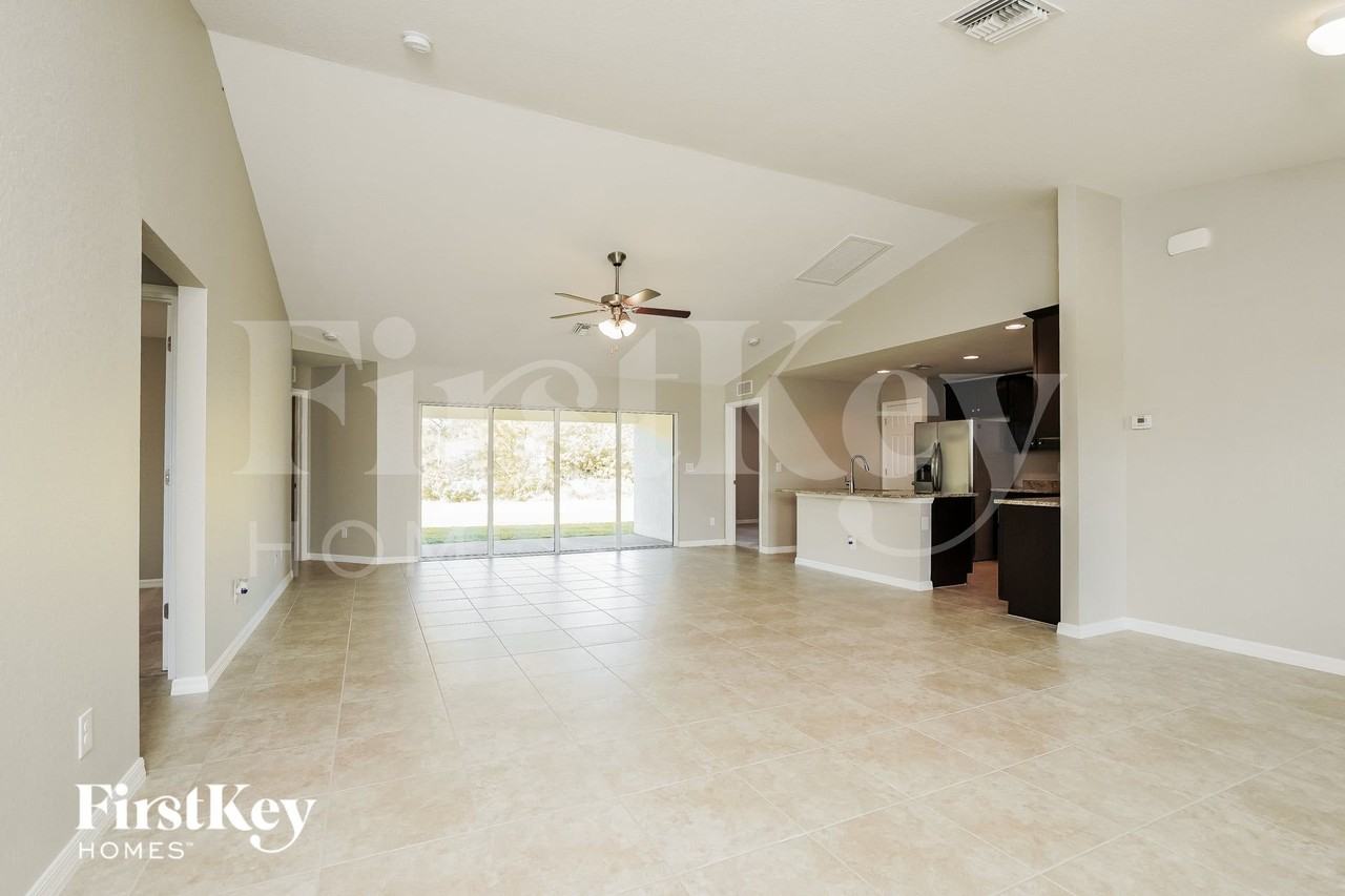 1517 Sw 22nd Pl - Photo 2 of 15