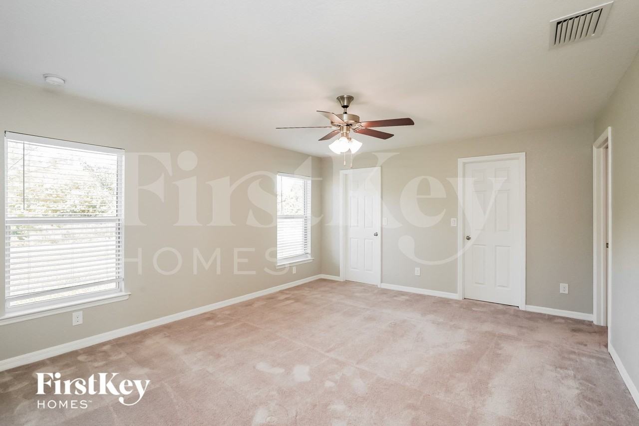 1517 Sw 22nd Pl - Photo 7 of 15