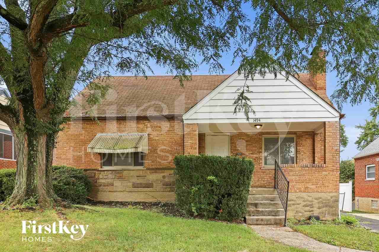 1494 Clovernoll Dr
