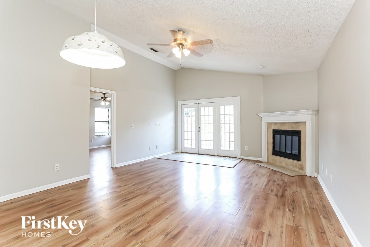 1383 Cove Landing Dr - Photo 5 of 16