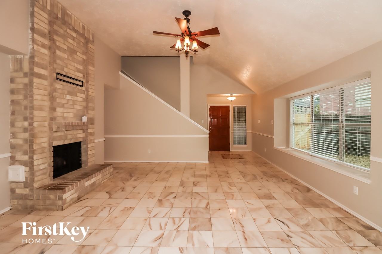 12314 Meadow Ridge Dr - Photo 3 of 15