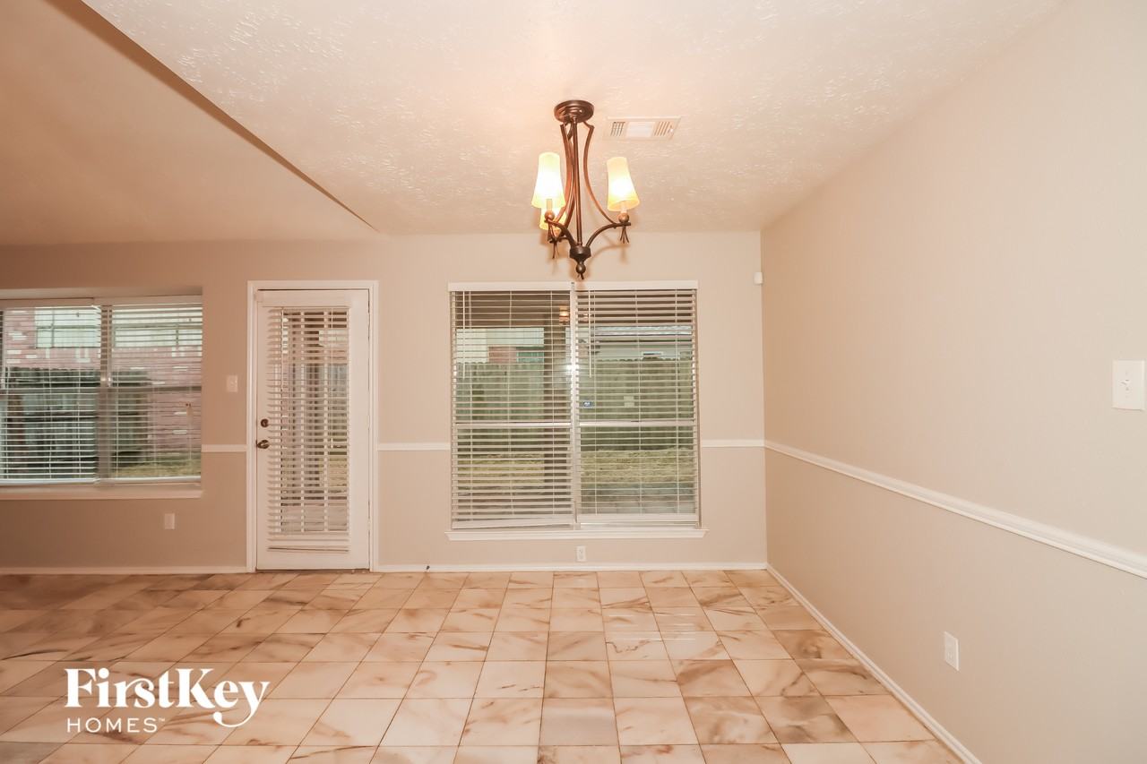 12314 Meadow Ridge Dr - Photo 6 of 15