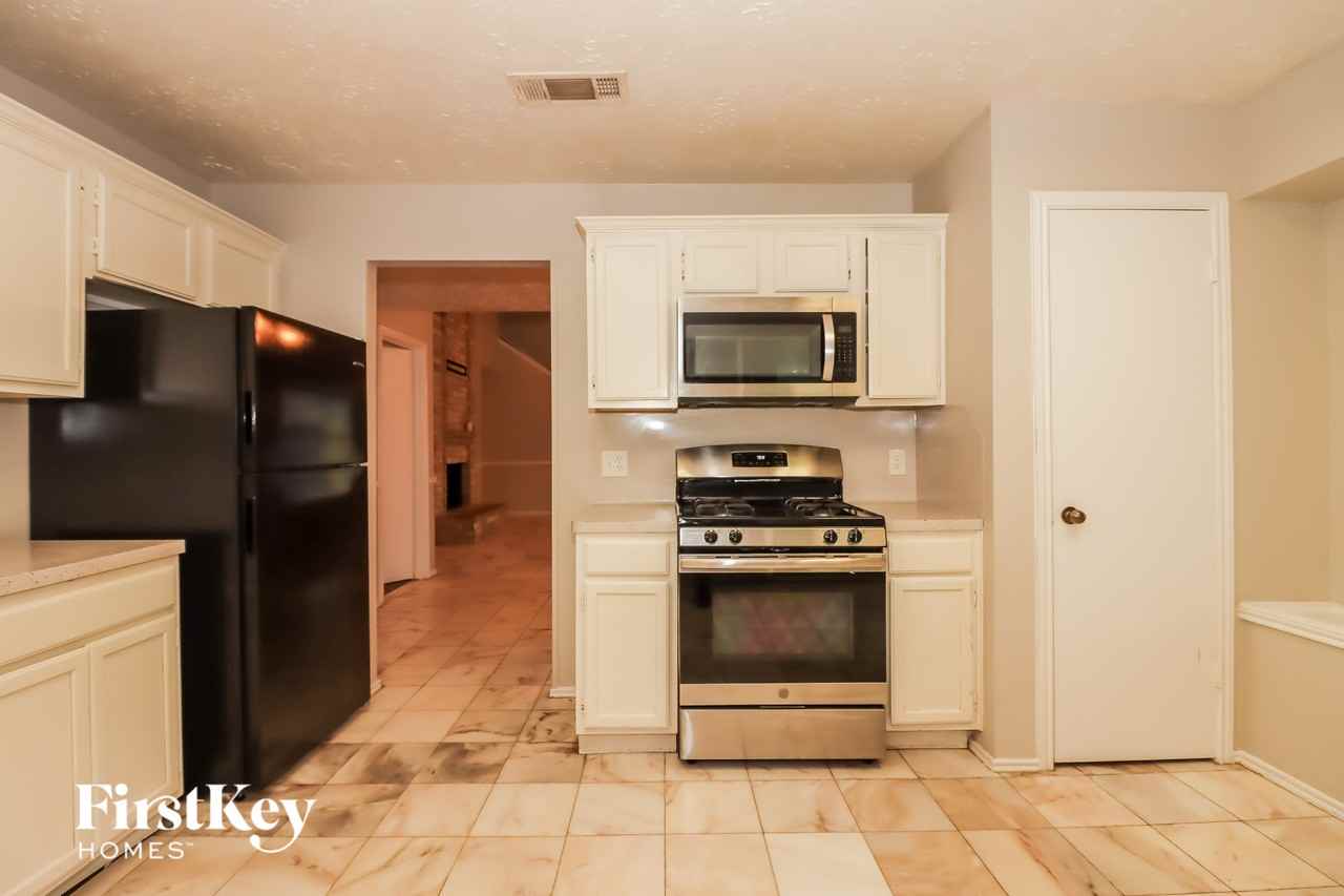 12314 Meadow Ridge Dr - Photo 7 of 15