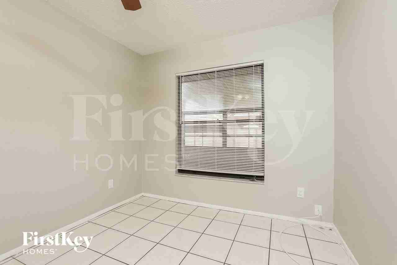 12102 Picalilli St - Photo 4 of 15