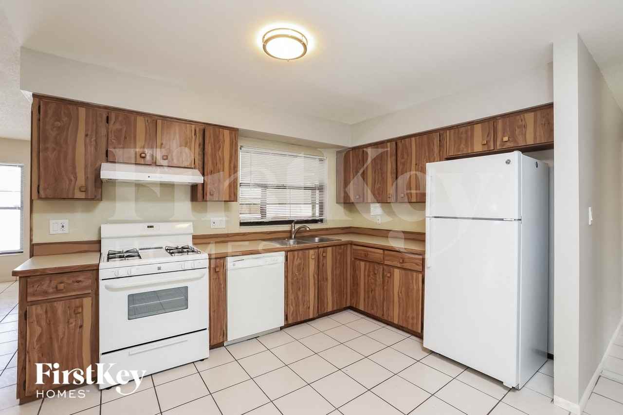 12102 Picalilli St - Photo 6 of 15