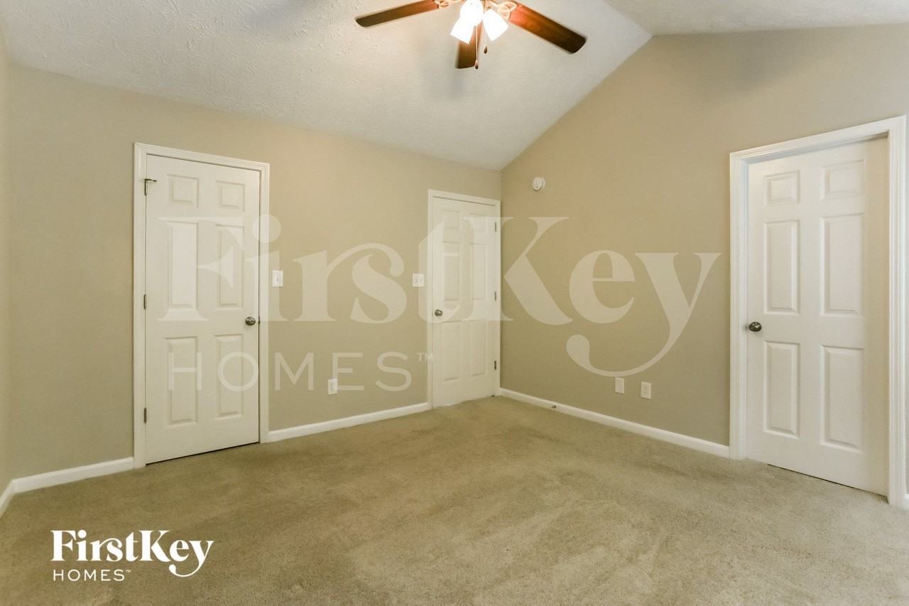 109 Fieldcrest Dr - Photo 5 of 15