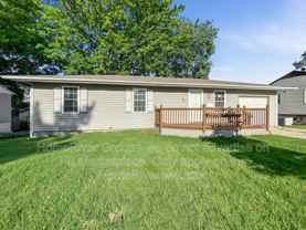3913 S Lynn St - Photo 1 of 1