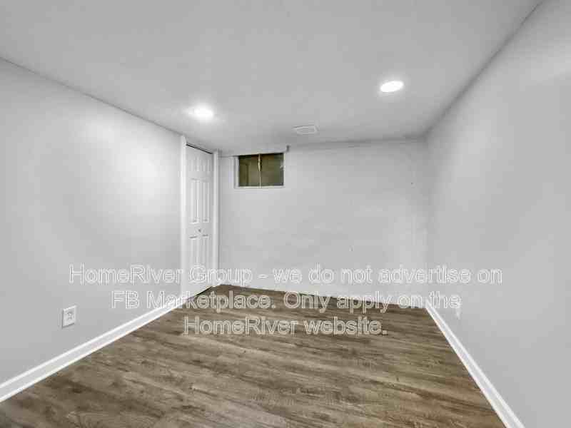 3913 S Lynn St - Photo 6 of 23