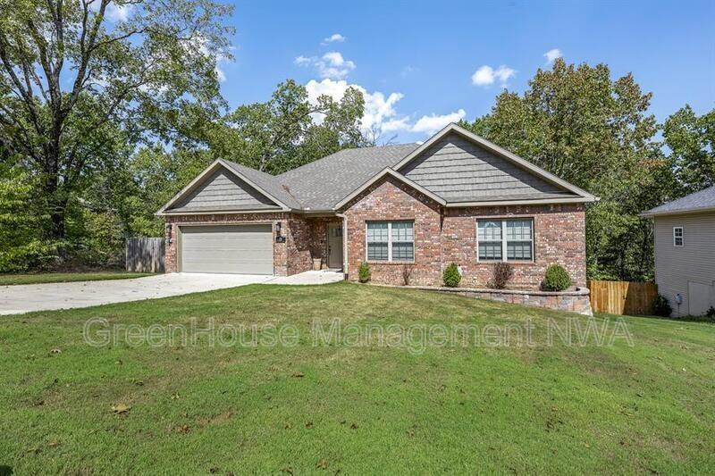 28 Mills Dr - Photo 2 of 36