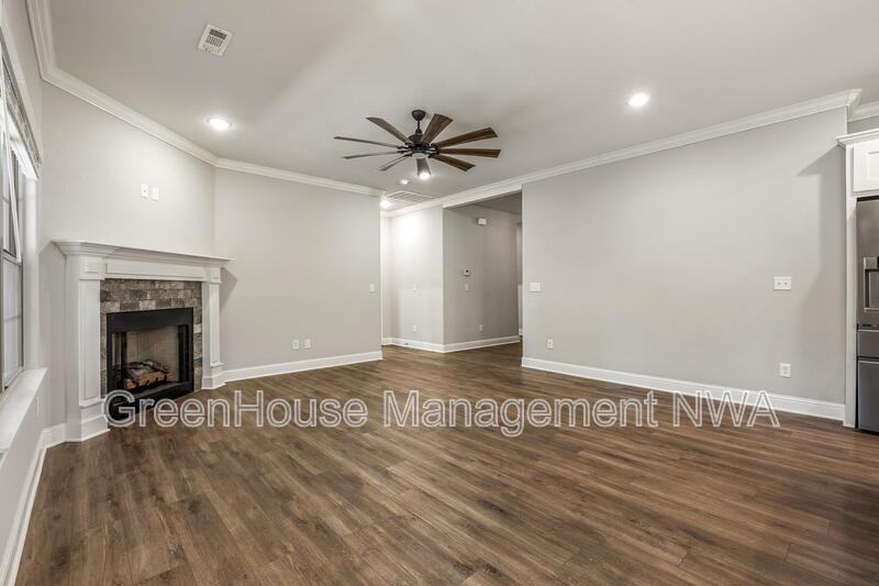 28 Mills Dr - Photo 5 of 36